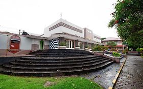 OYO Capital O 1808 New Bandungan Indah